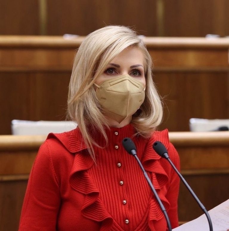 Petra Krištúfková