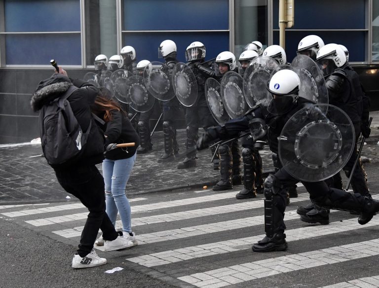 Belgicko koronavírus protest opatrenia