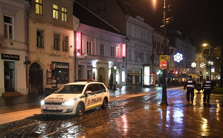 silvester, zákaz vychádzania