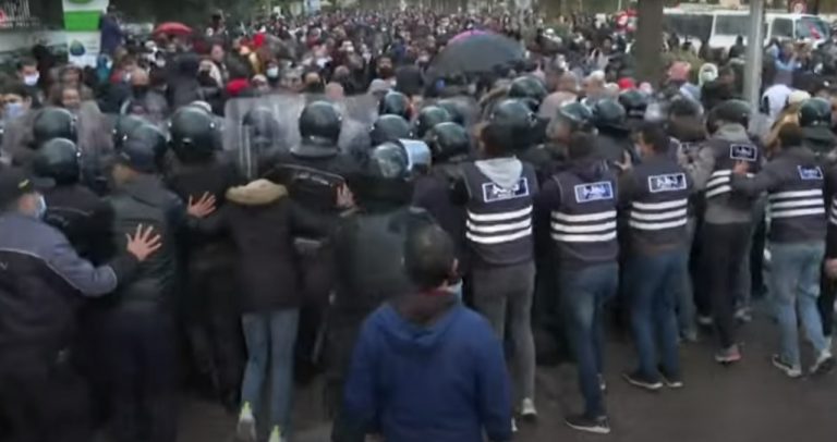 protest v Tunisku