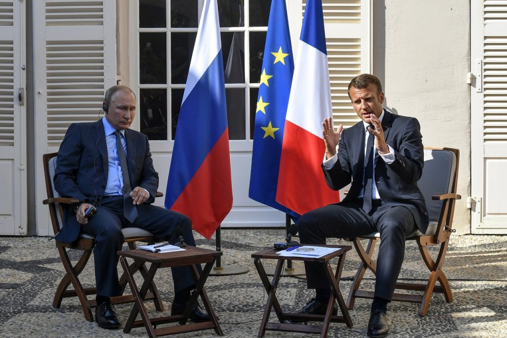 Emmanuel Macron, Vladimir Putin