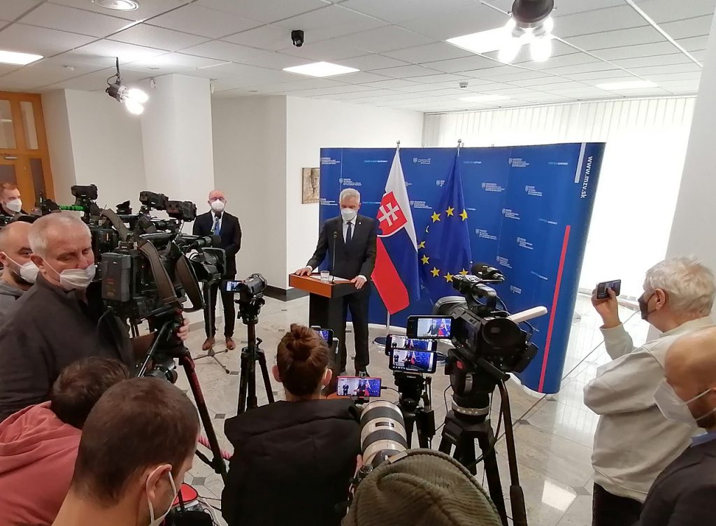 TK šéfa slovenskej diplomacie po uznaní separatistických území na Ukrajine Ruskom