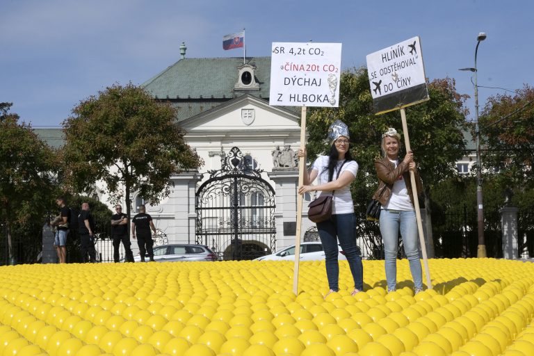 Protestné zhromaždenie_Slovalco