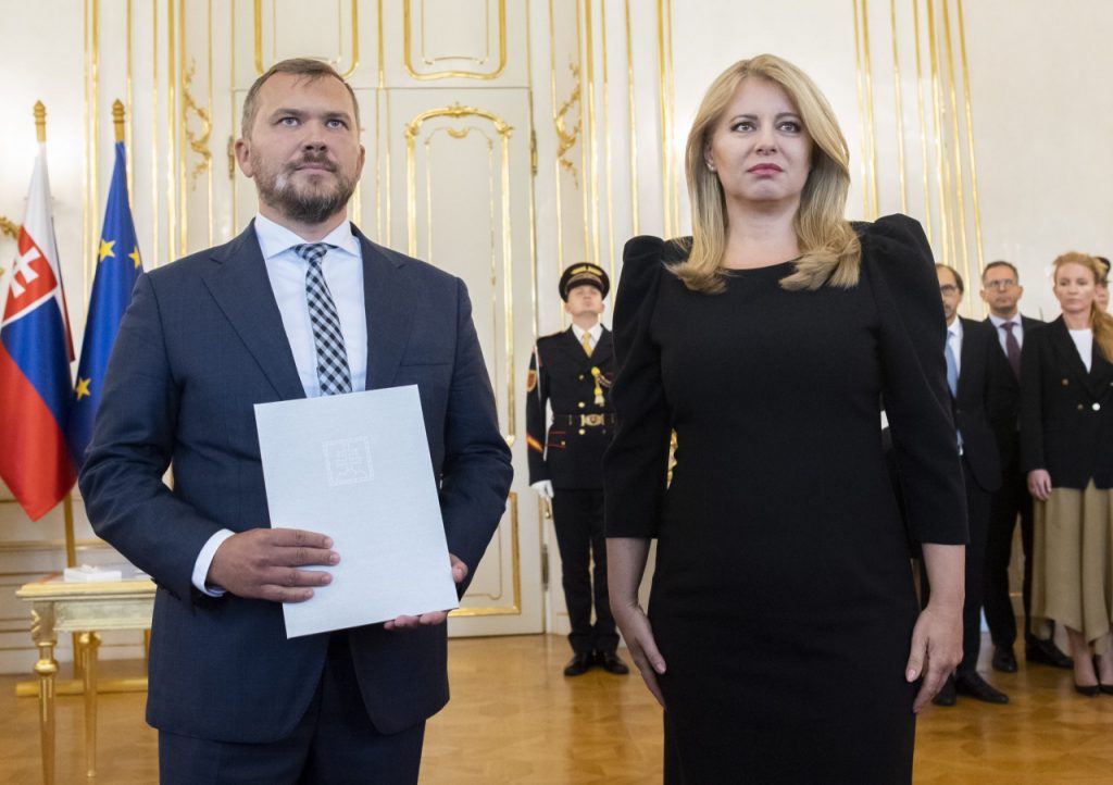 Čaputová Karas