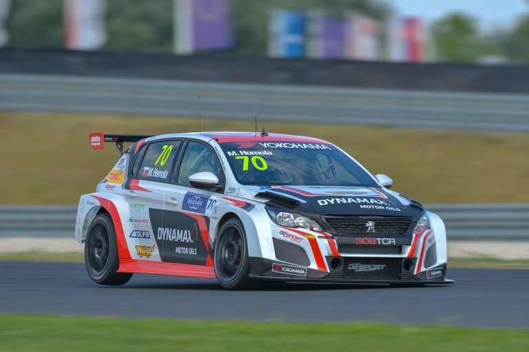 slovenský pretekár Matej Homola na Peugeote
