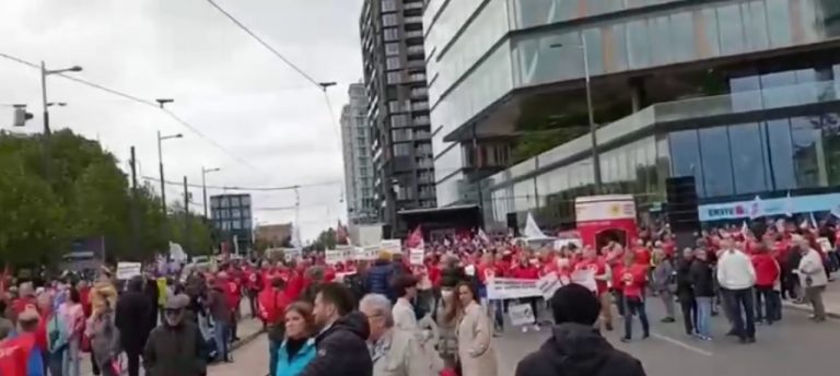 Viedeň masívne protestuje proti zvyšovaniu cien