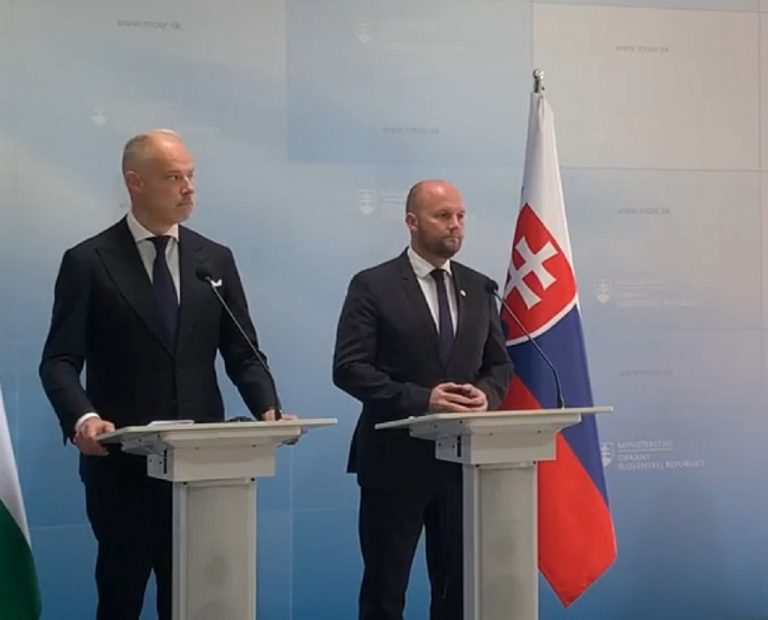 Kristóf Szalay-Bobrovniczky Jaroslav Naď