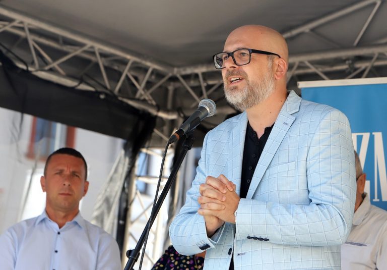 Protestné zhromaždenie Za stabilné a zdravé mestá a obce