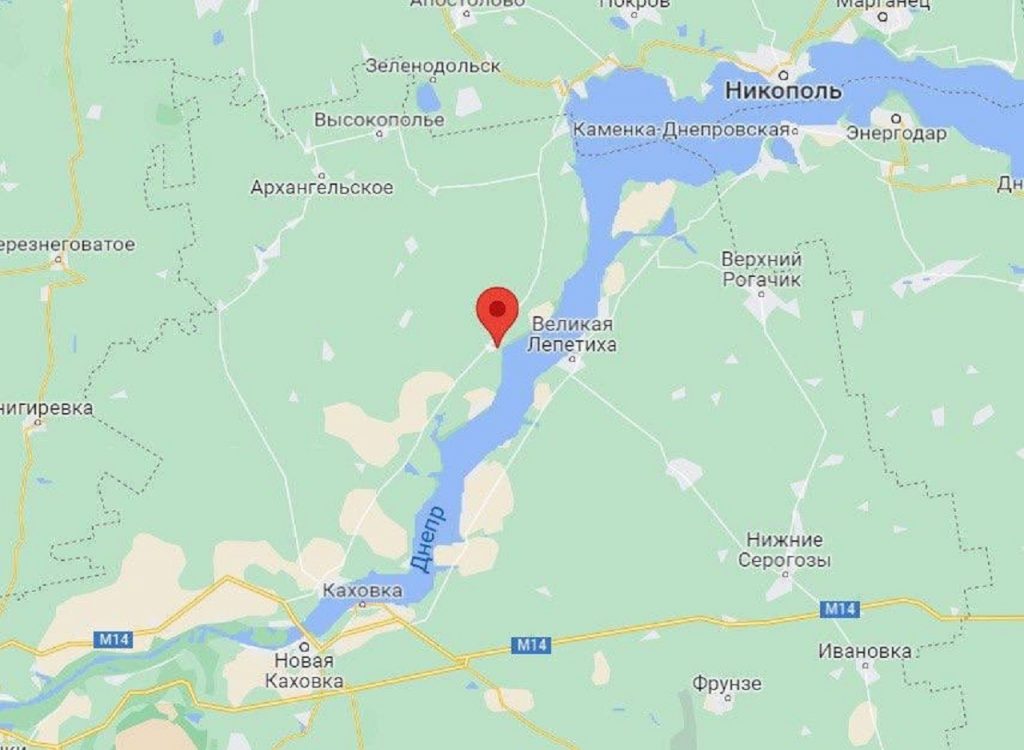 obec Dudčan v Chersonskej oblasti na pravom brehu Dnepra, na ktorú včera útočili ukrajinské ozbrojené sily