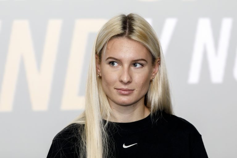 Viktória Forsterová