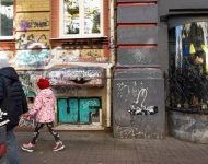 Svetoznámy umelec Banksy vytvoril sedem nástenných malieb na rôznych miestach Ukrajiny