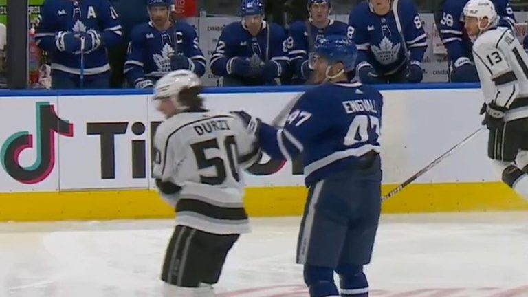Pierre Engvall a Sean Durzi
