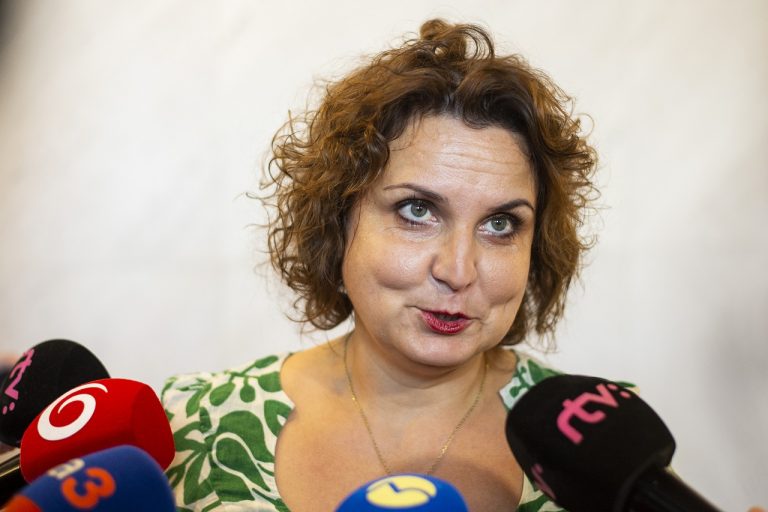 Hatráková