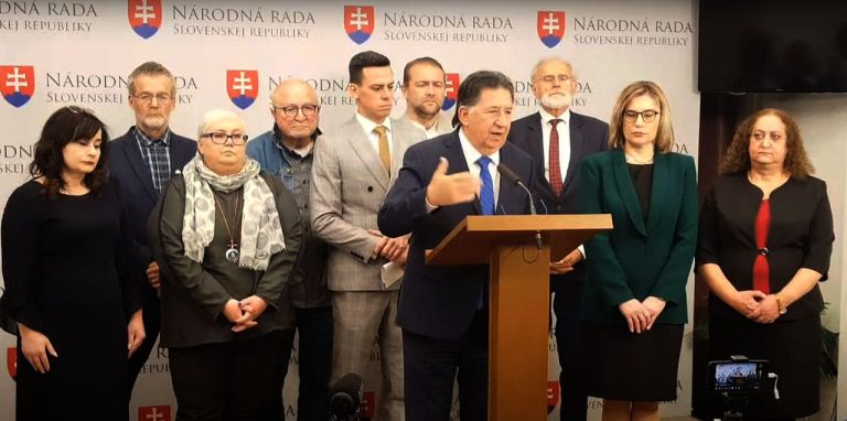 Tlačovka Demokratickej platformyOĽANO