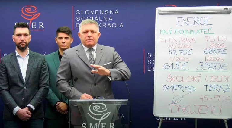 Robert Fico opäť pozýval k referendu.