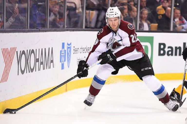 Nathan MacKinnon