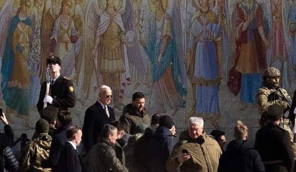 Biden a Zelenskyj v Kyjeve