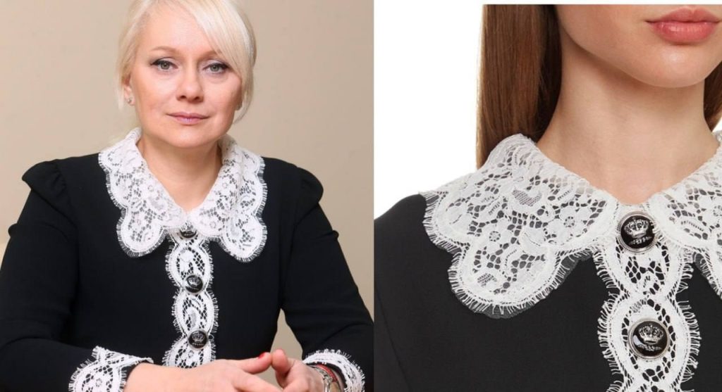 Čierne šaty s bielym čipkovaným golierom, v ktorých bola Oksana Datiyová odfotografovaná pre svoj profil na webovej stránke daňového úradu, sú pravdepodobne od Dolce&Gabbana