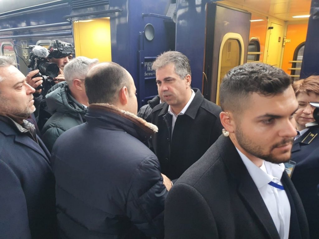 Izraelský minister zahraničných vecí Eli Cohen pricestoval do Kyjeva vlakom