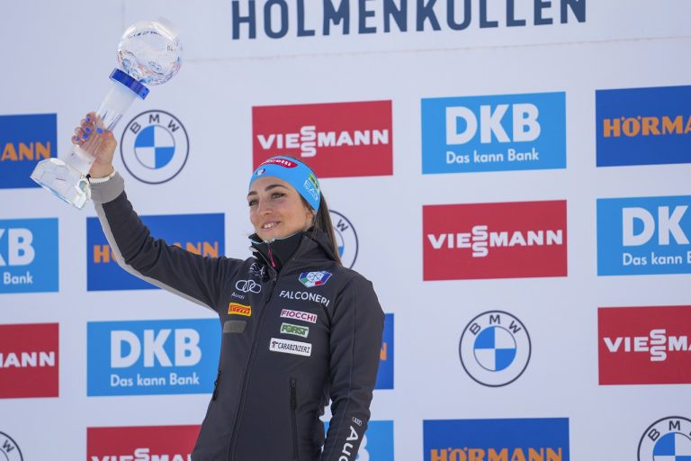 Julia Simonová