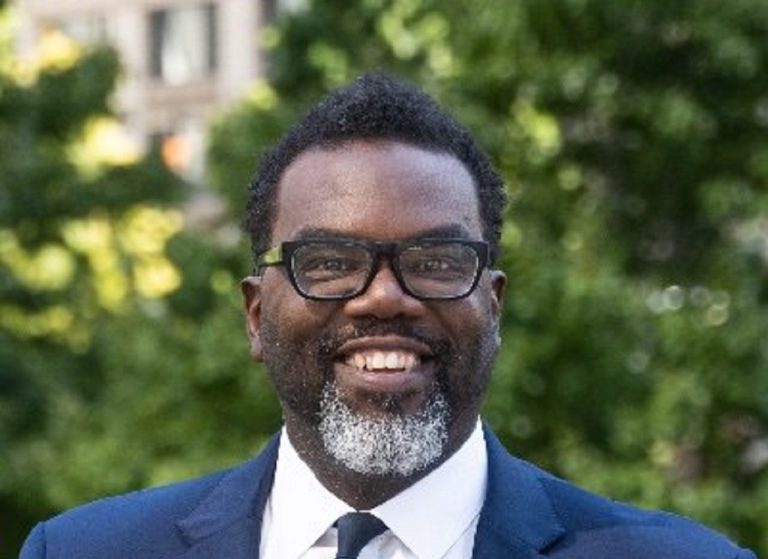 Zvolený starosta Chicaga Brandon Johnson