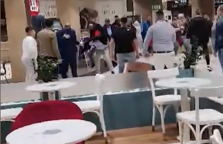 V budapeštianskom nákupnom centre vypukla hromadná bitka medzi Sýrčanmi a Jordáncamii