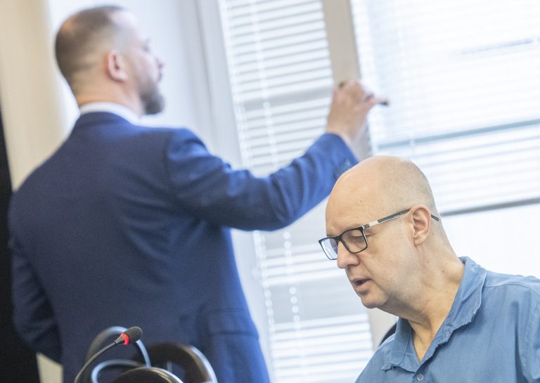 Rusko Maják nádeje proces