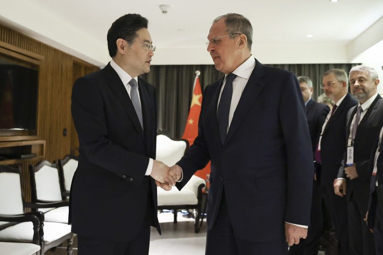 Sergej Lavrov Čchin Kang
