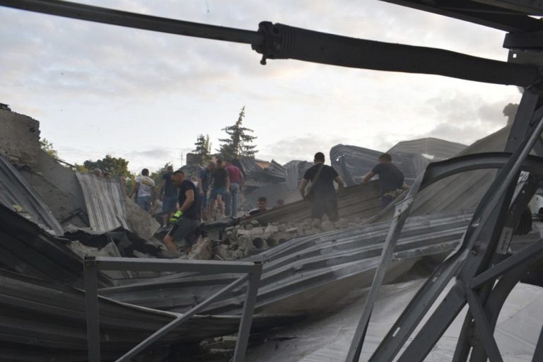 Počet obetí útoku na pizzeriu v Kramatorsku vzrástol na osem