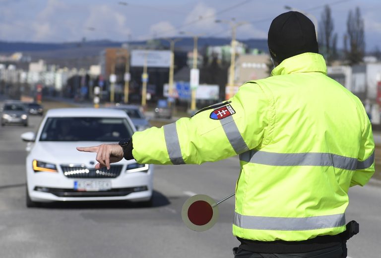 Polícia