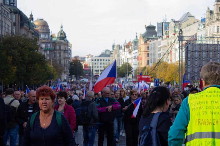 Demonštrácie s názvom Nenásilná revolúcia - Česká republika na 1. mieste