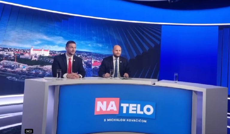 podpredseda strany Jaroslav Naď a líder hnutia Republika Milan Uhrík v nedeľnej diskusnej relácii TV Markíza Na telo