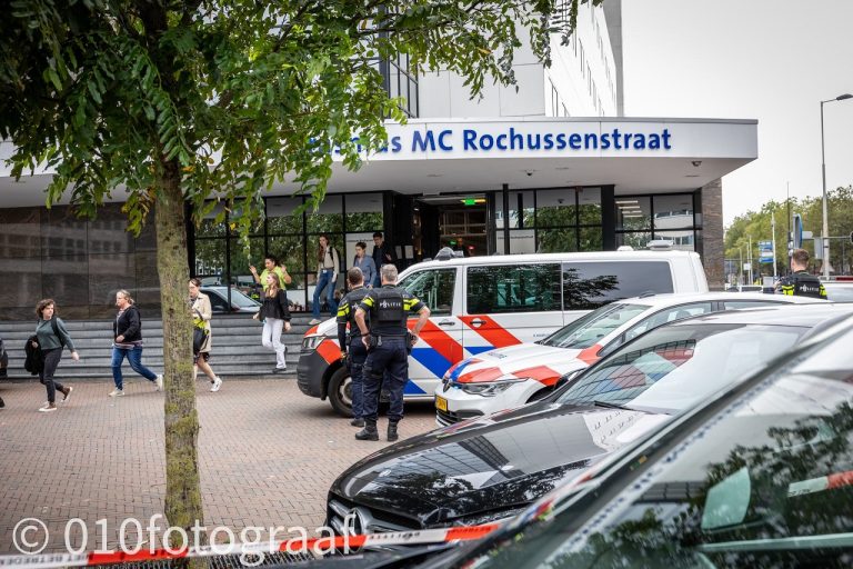 Pátranie po osobách v Rotterdame po dvojitej streľbe a požiari na lekárskej univerzite viedlo k hromadnej evakuácii