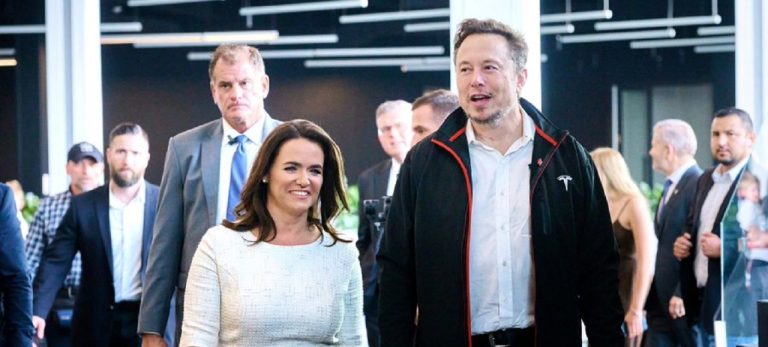 Maďarská prezidentka Katalin Novák a americký miliardár Elon Musk