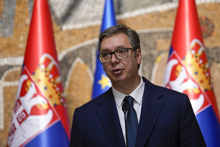 Stretnutie Vučiča s maďarským premiérom