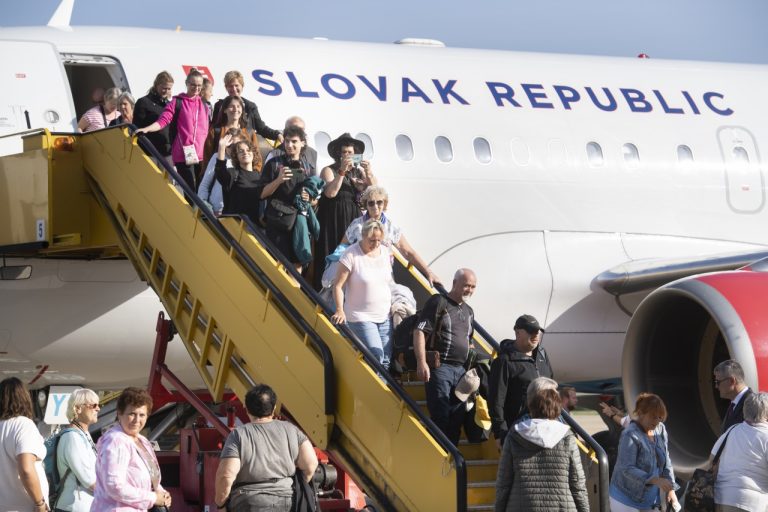Prílet Slovákov vládnym špeciálom z Izraela