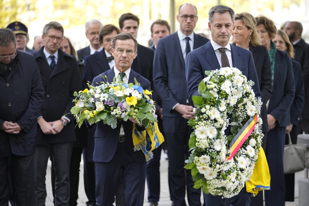 Premiéri Belgicka a Švédska si uctili obete streľby v Bruseli