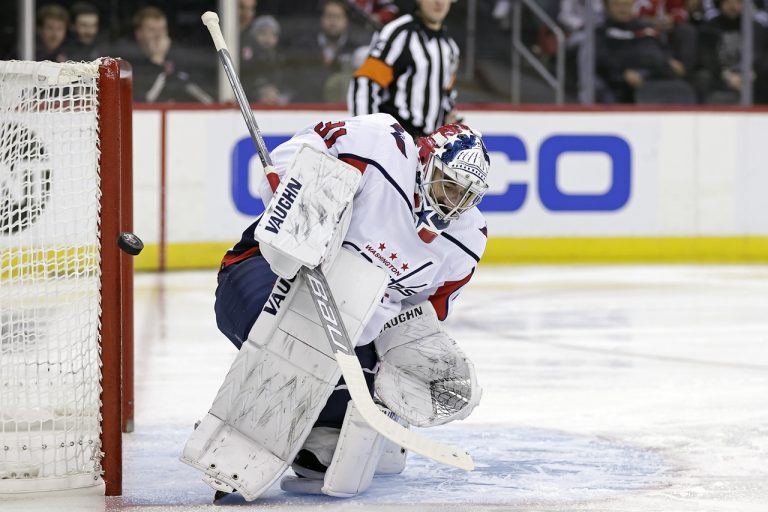 New Jersey Devils - Washington Capitals Hunter Shepard