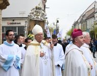 Procesia pri príležitosti Trnavskej novény