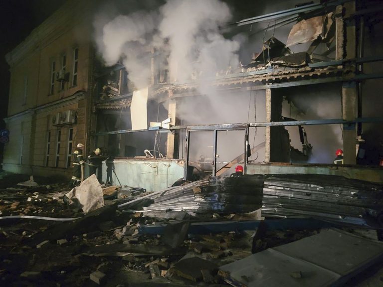 Ruský útok na Odesu si vyžiadal päť zranených osôb a poškodenie budovy galérie