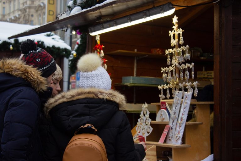 Vianočné trhy na Václavskom námestí v Prahe