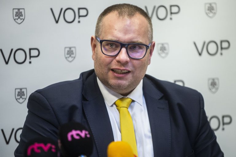 VOP Róbert Dobrovodský