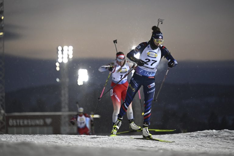 šprint žien na 7,5 km Lou Jeanmonnotová