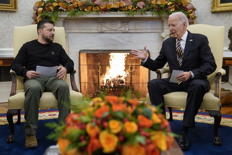 Volodymyr Zelenskyy, Joe Biden