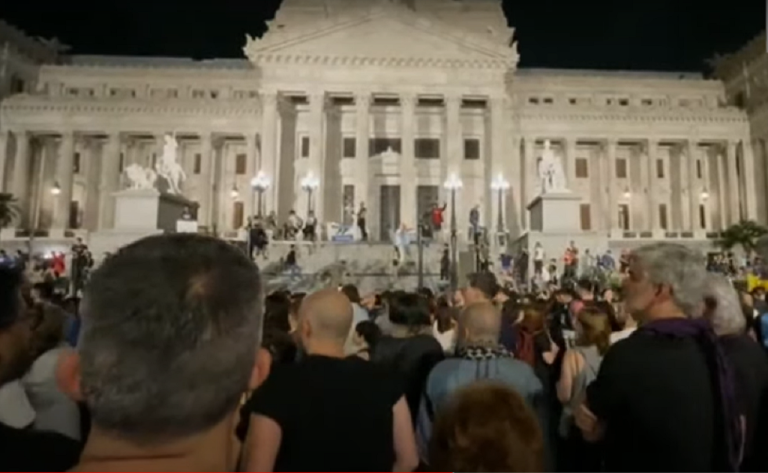 Protesty v Buenos Aires