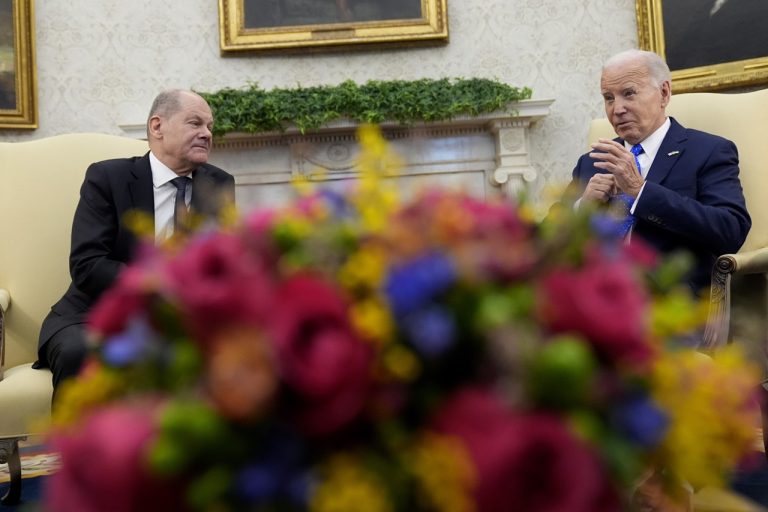 Joe Biden,Olaf Scholz