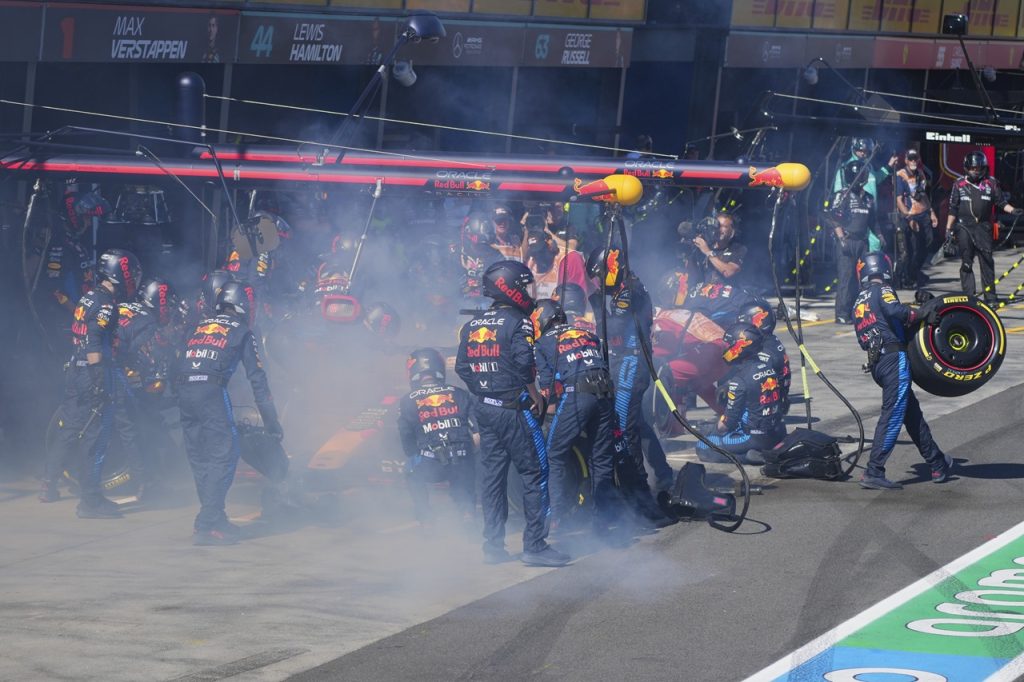Verstappen odstúpil v 5. kole
