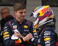Kvalifikácia na VC Číny pre Holanïana Maxa Verstappena, 100. pole position Red Bullu