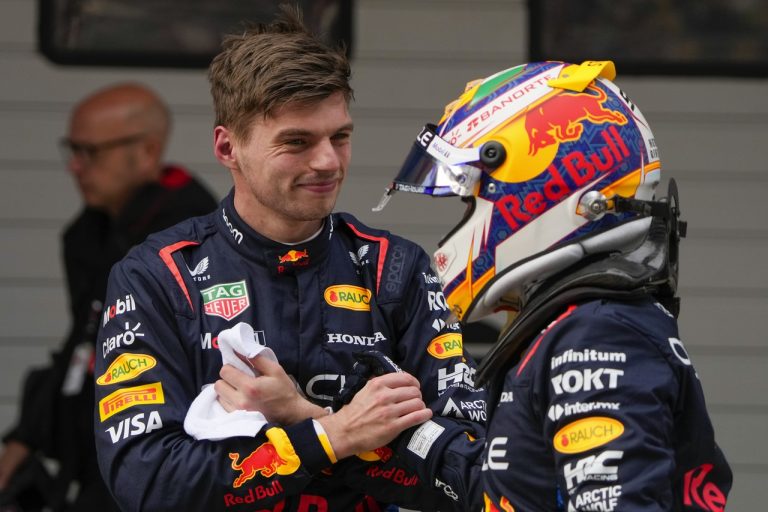 Kvalifikácia na VC Číny pre Holanïana Maxa Verstappena, 100. pole position Red Bullu