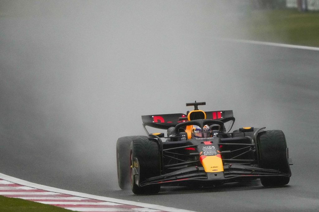 Holanďan Max Verstappen obsadil štvrtú priečku v kvalifikácii šprintu na VC Číny
